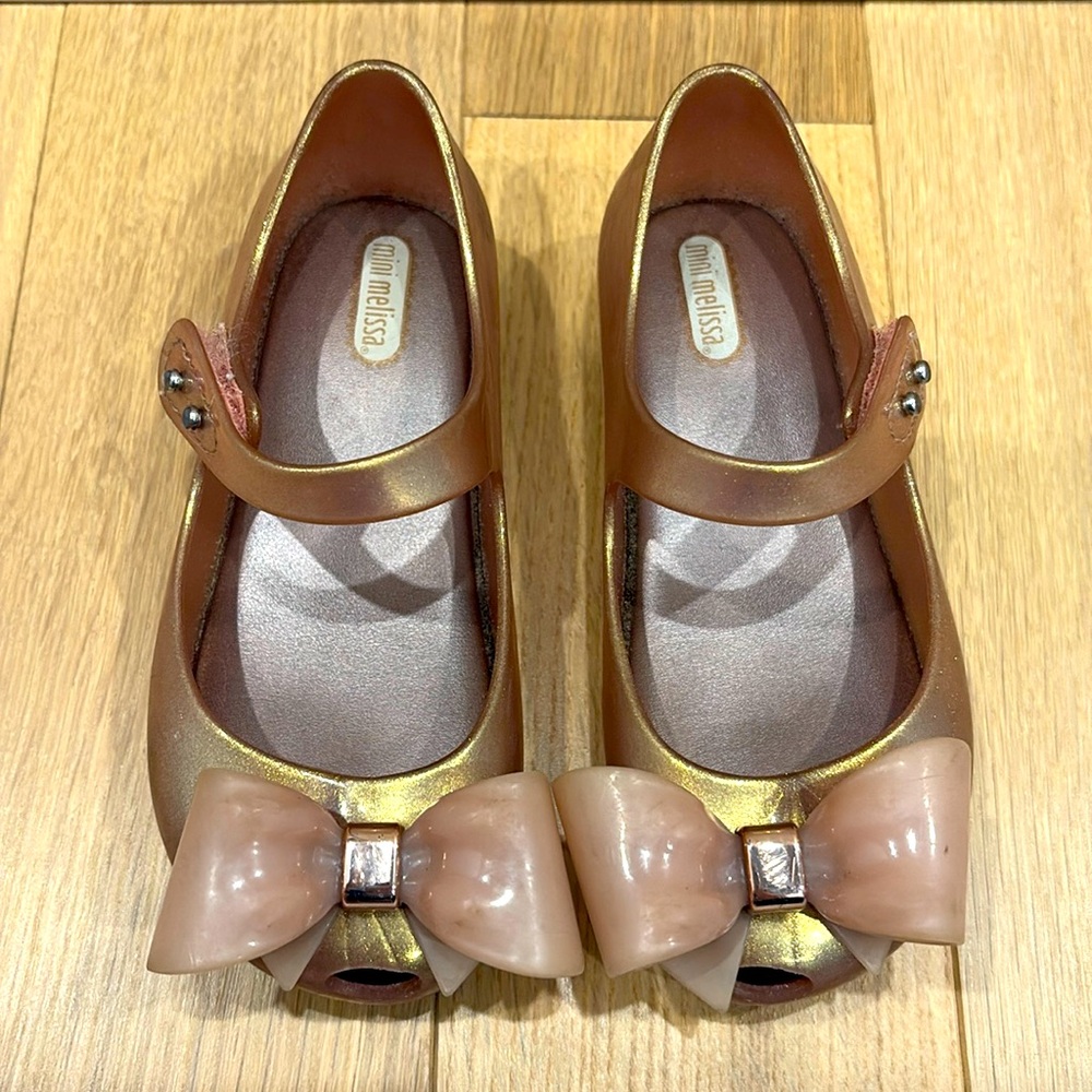 Mini Melissa toddler girls size 10 dress shoes in gold